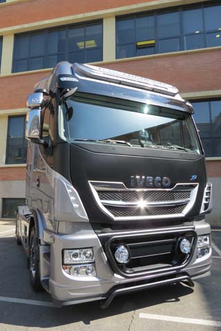 Iveco ahora ofrece nuevas posibilidades de acabado para personalizar la tractora Stralis XP y NP.